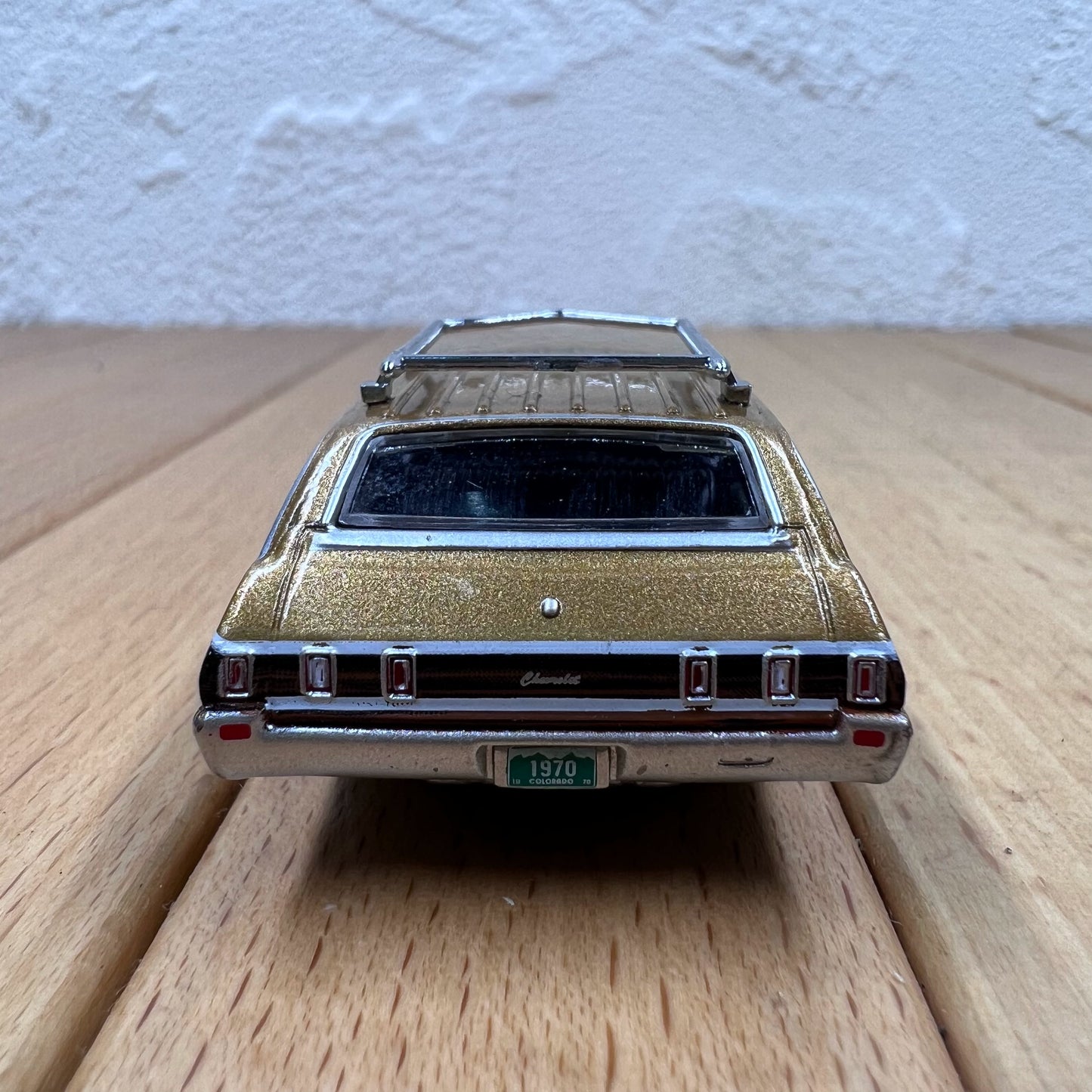 1/64 Scale 1970 Chevrolet Kingswood Estate Station Wagon Diecast Model Car