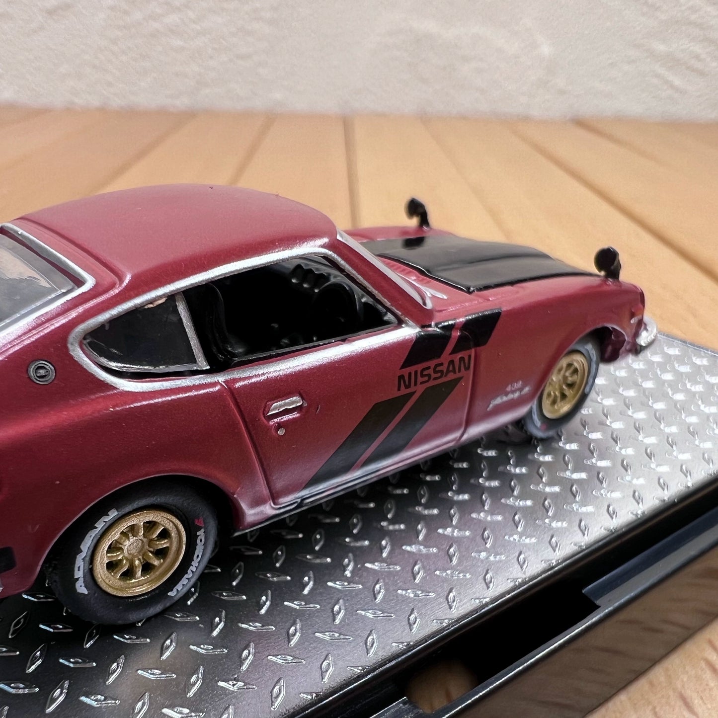 1/64 Scale 1970 Nissan Fairlady Z432 Diecast Model Car