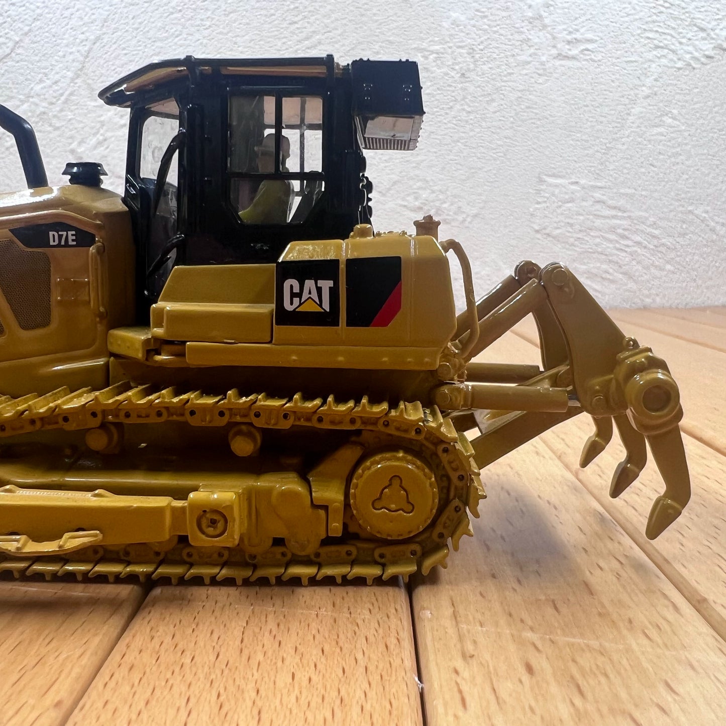 1//50 Scale Caterpillar D7E Bulldozer Diecast Model