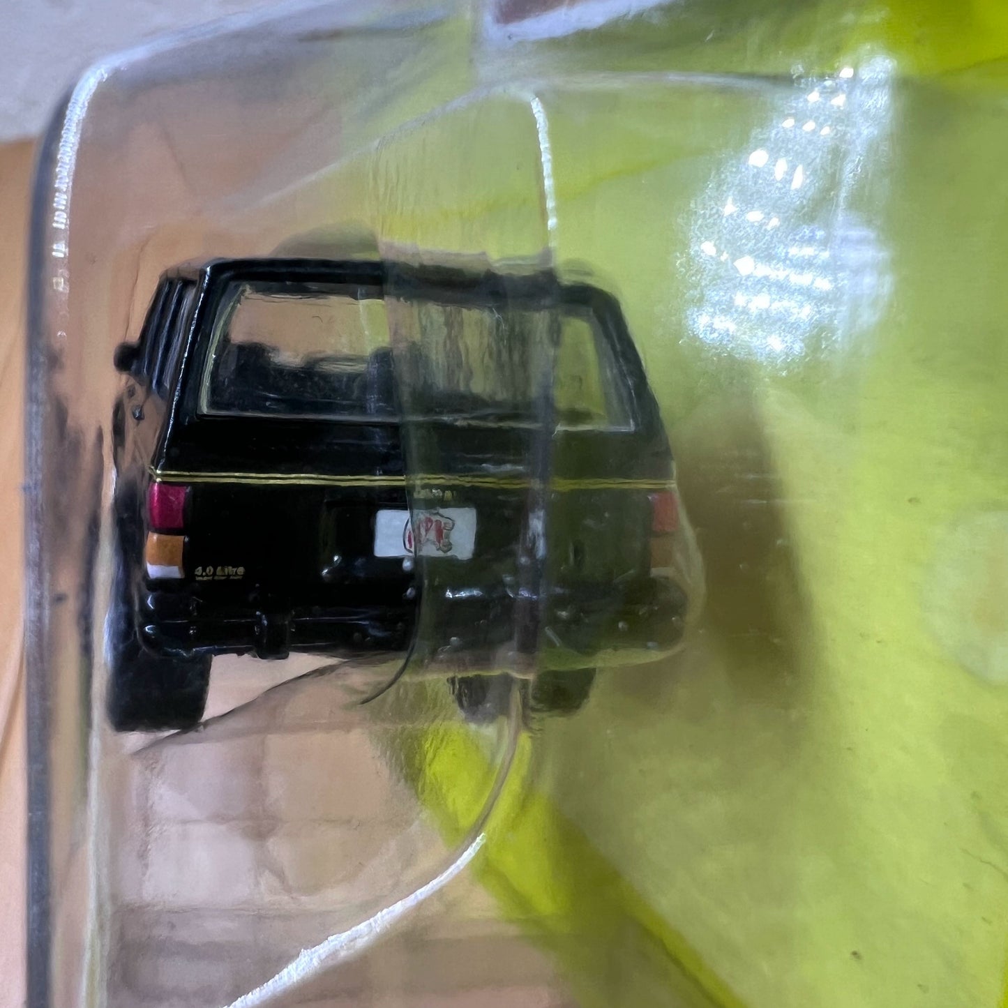 1/64 Scale 1993 Jeep Cherokee Diecast Model Car