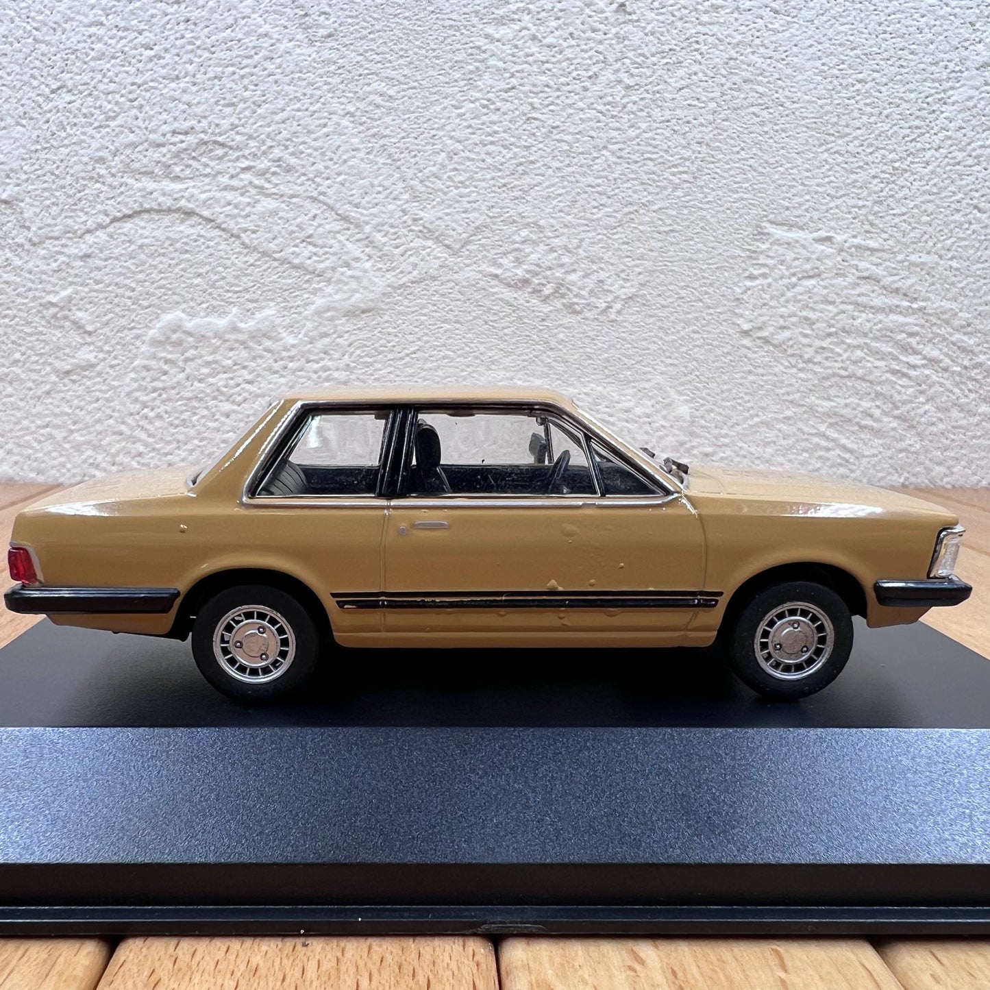 1/43 Scale 1982 Ford Del Rey Ouro Diecast Model Car