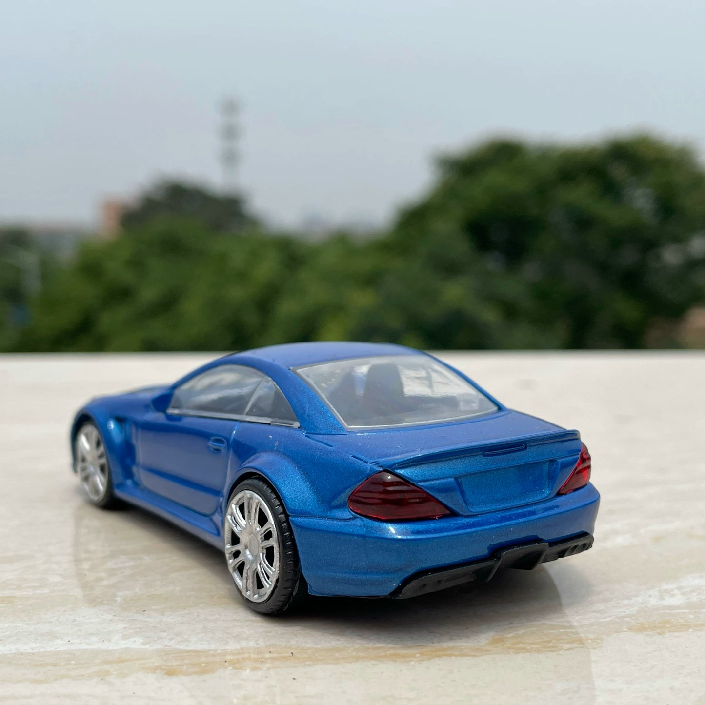 1/43 Scale Mercedes-Benz SL-Class Diecast Model Car