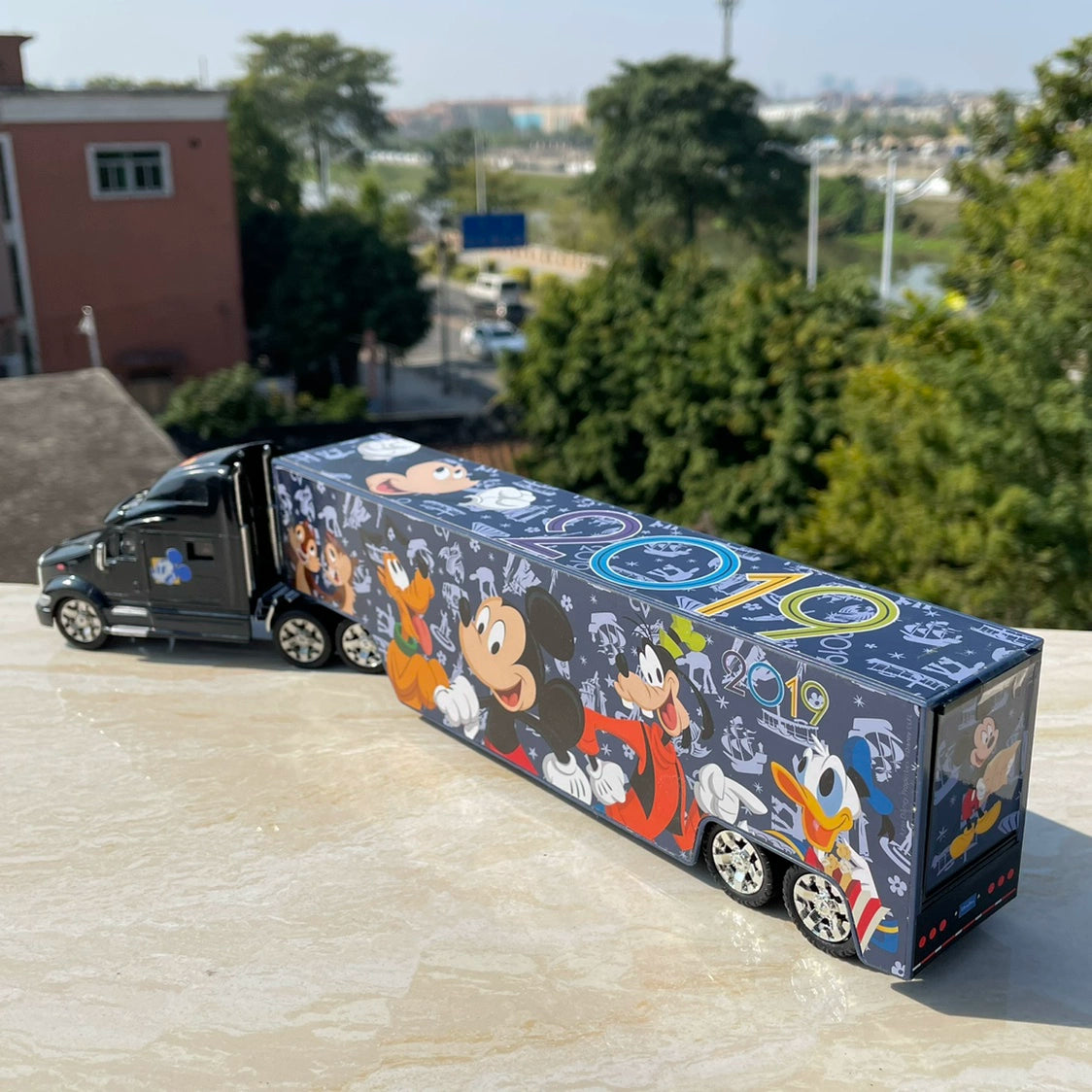 1/64 Scale Peterbilt 387 Hauler Truck Diecast Model