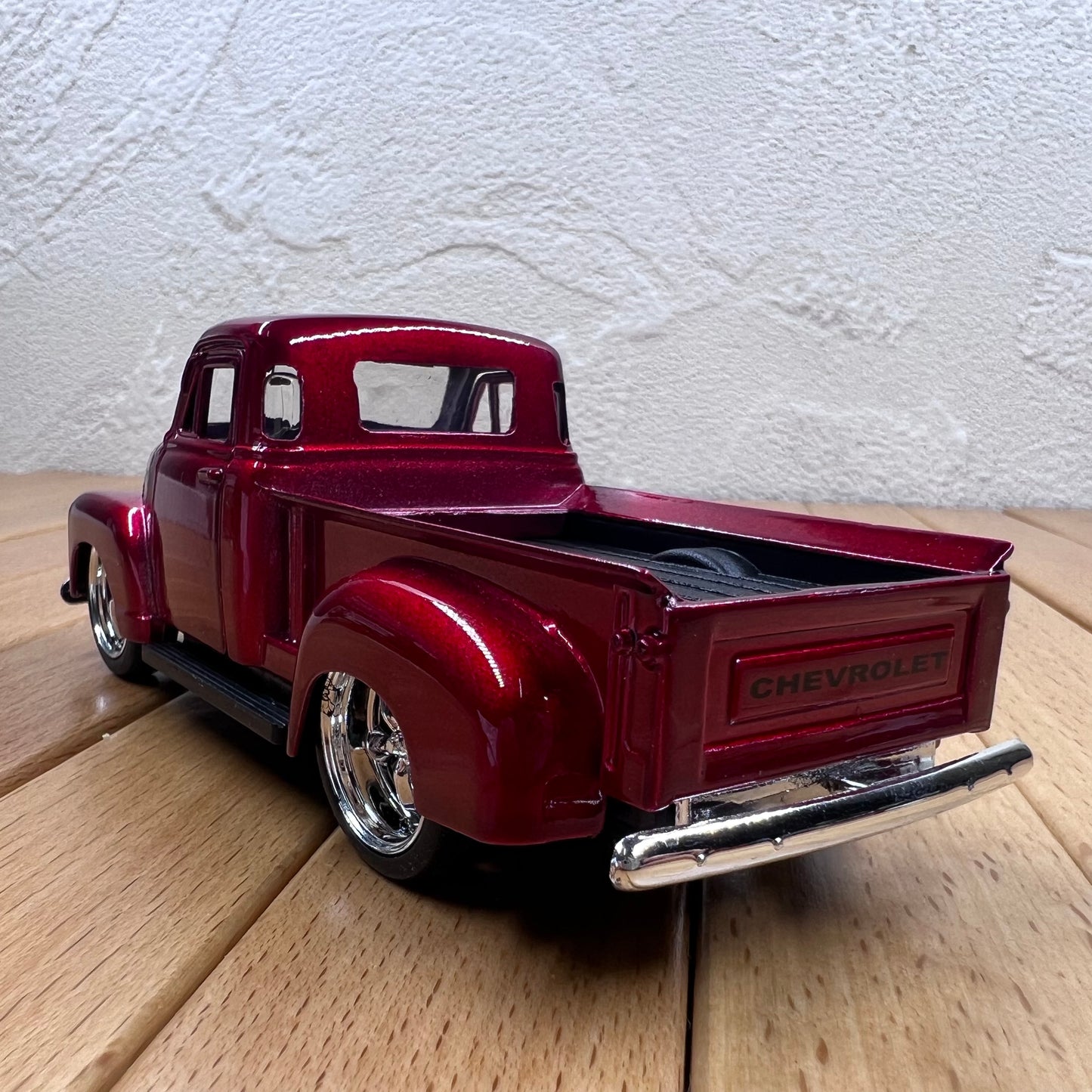 1/32 Scale 1953 Chevrolet Pickup Truck Diecast Model Vintage Car
