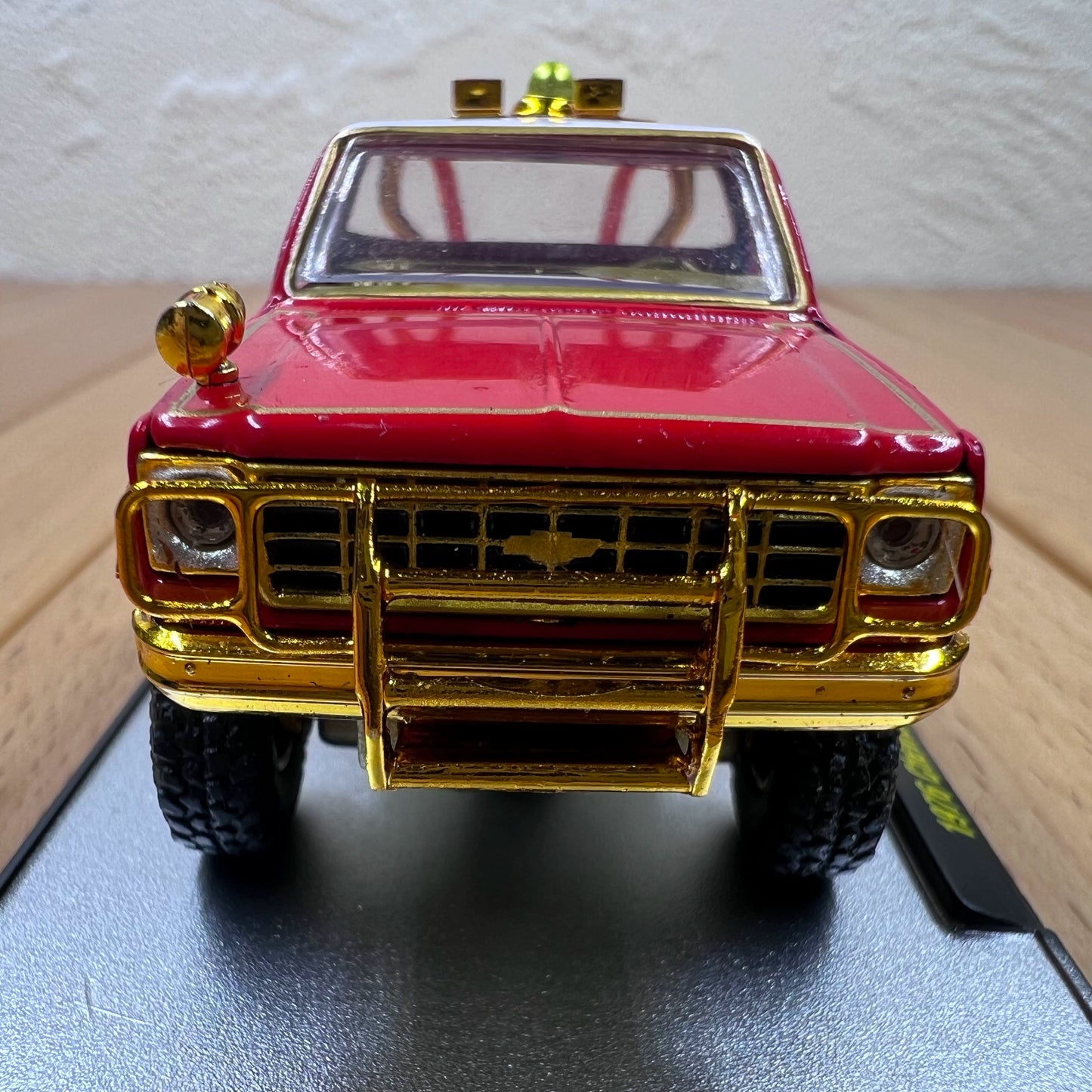 1/64 Scale 1976 Chevrolet K20 Scottsdale Pickup Truck Diecast Model