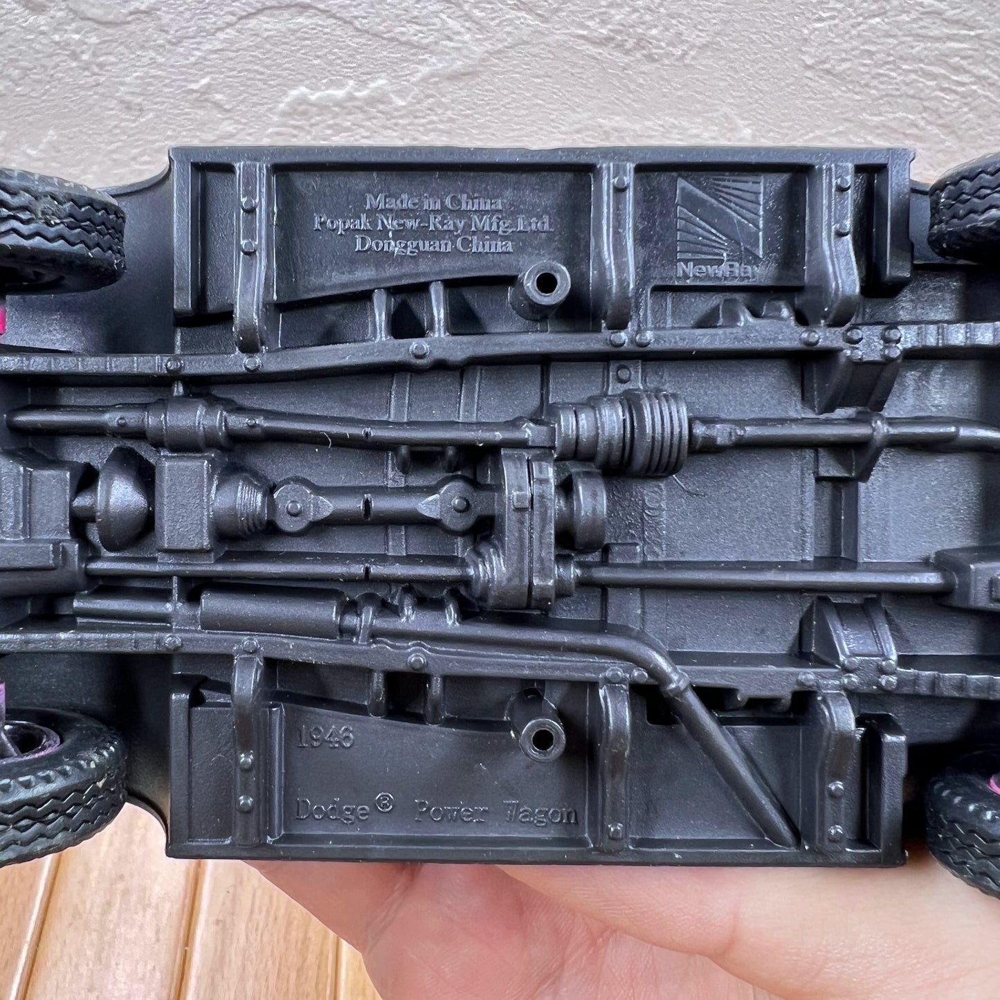 1/32 Scale 1946 Dodge Power Wagon Diecast Model Truck