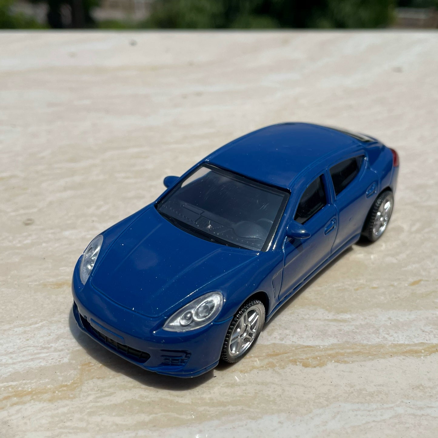 1/43 Scale Porsche Panamera Luxury Car Diecast Model