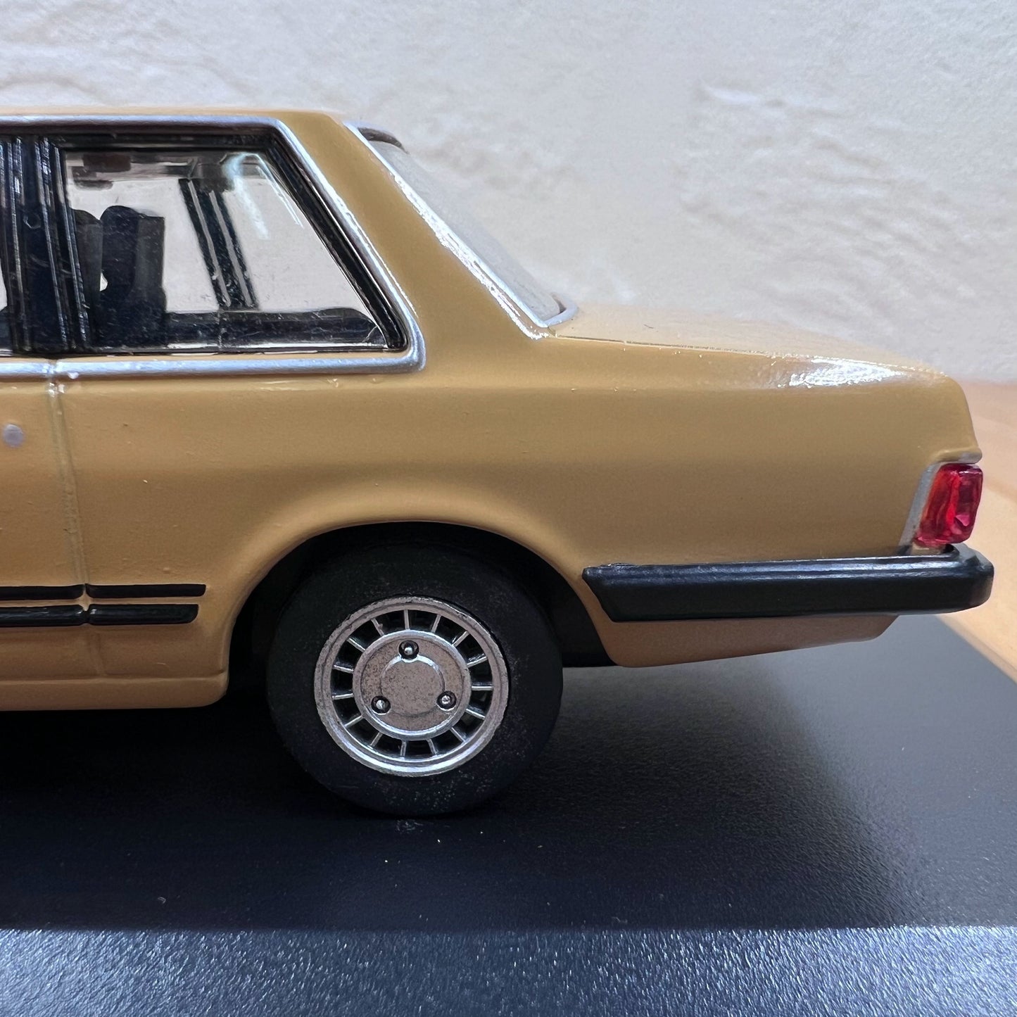 1/43 Scale 1982 Ford Del Rey Ouro Diecast Model Car