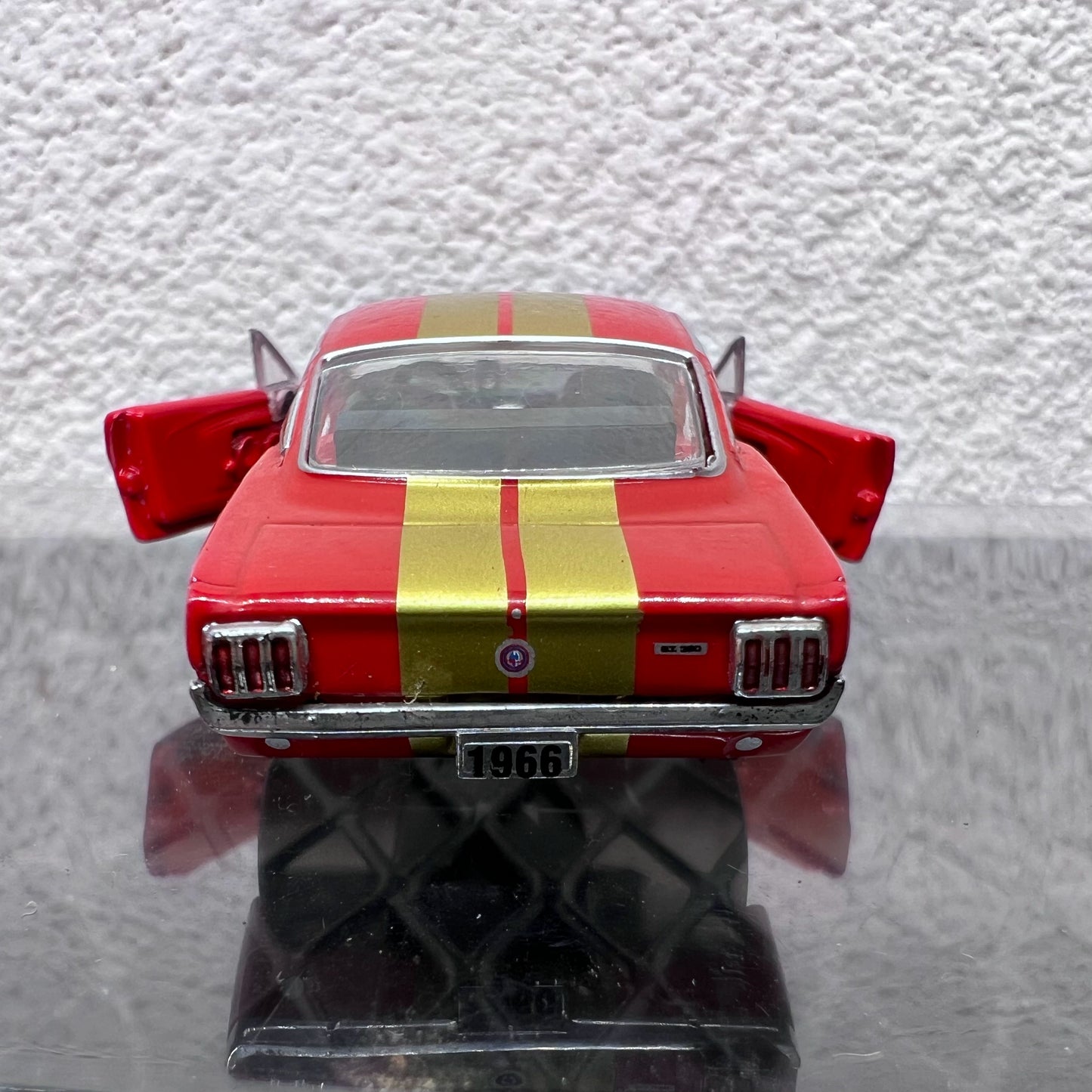 1/64 Scale Shelby GT350H Diecast Model Car