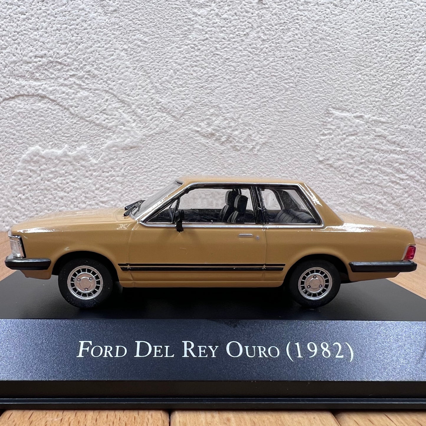 1/43 Scale 1982 Ford Del Rey Ouro Diecast Model Car