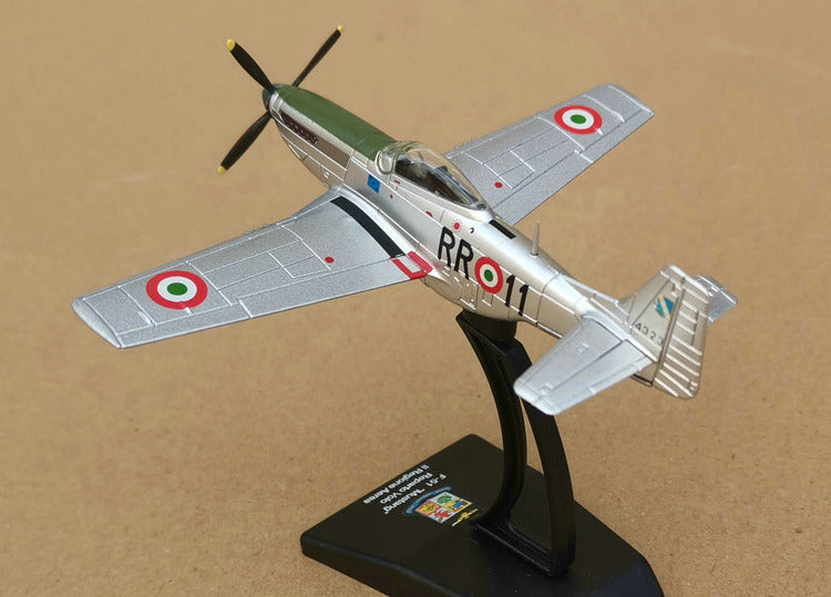 P-51D Mustang American Fighter-Bomber 1/72 Scale Diecast WWII Aircraft Model