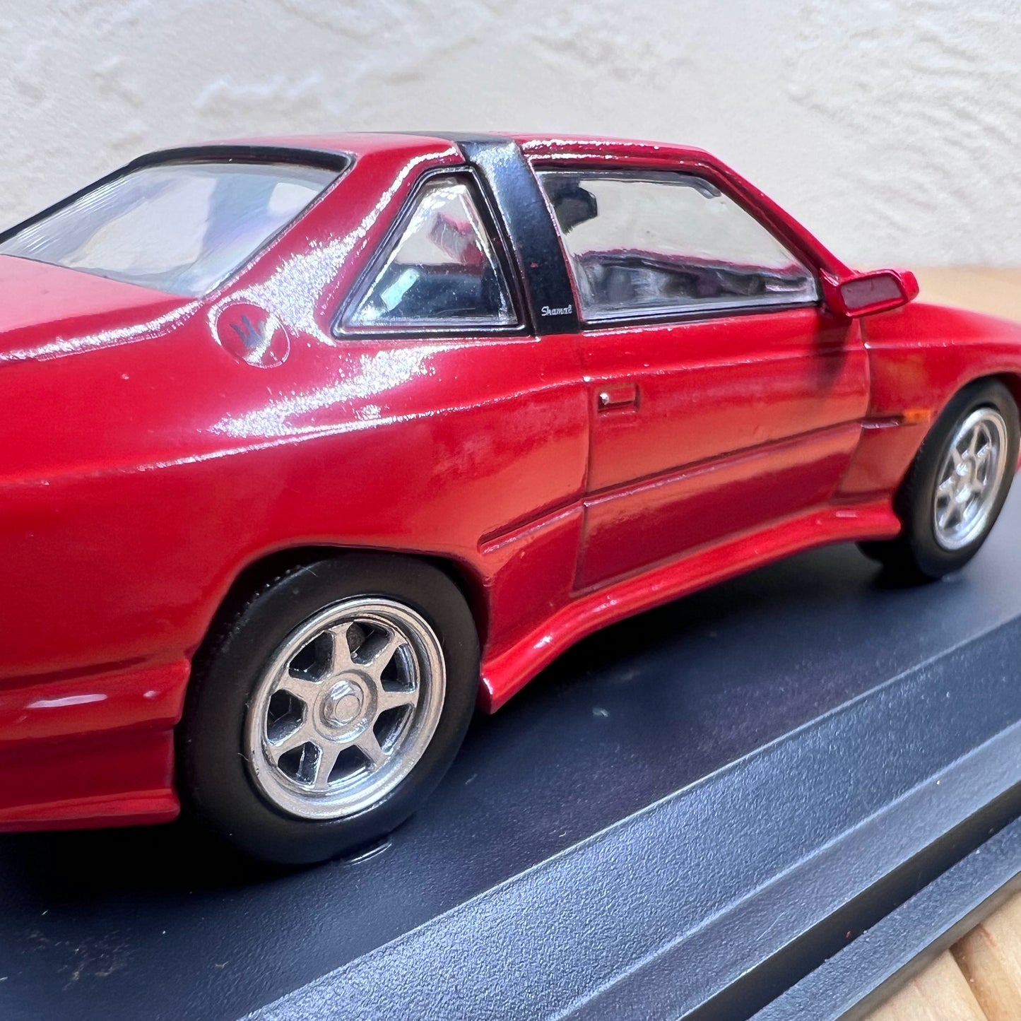 1/43 Scale 1989 Maserati Shamal Diecast Model Car