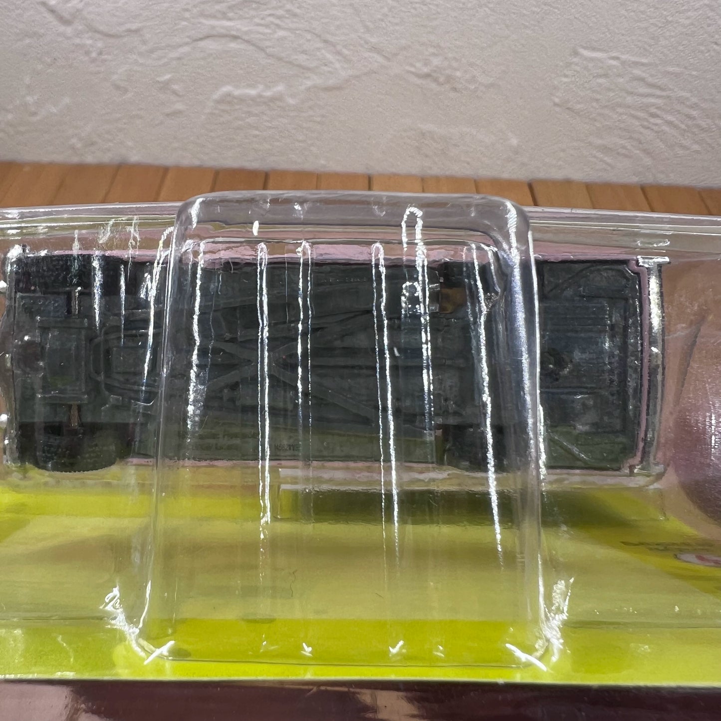 1/64 Scale 1955 Cadillac Fleetwood Diecast Model Car