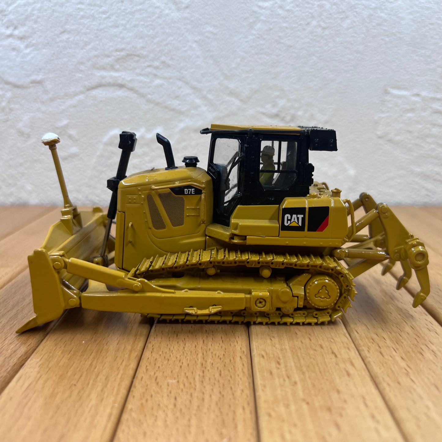 1//50 Scale Caterpillar D7E Bulldozer Diecast Model