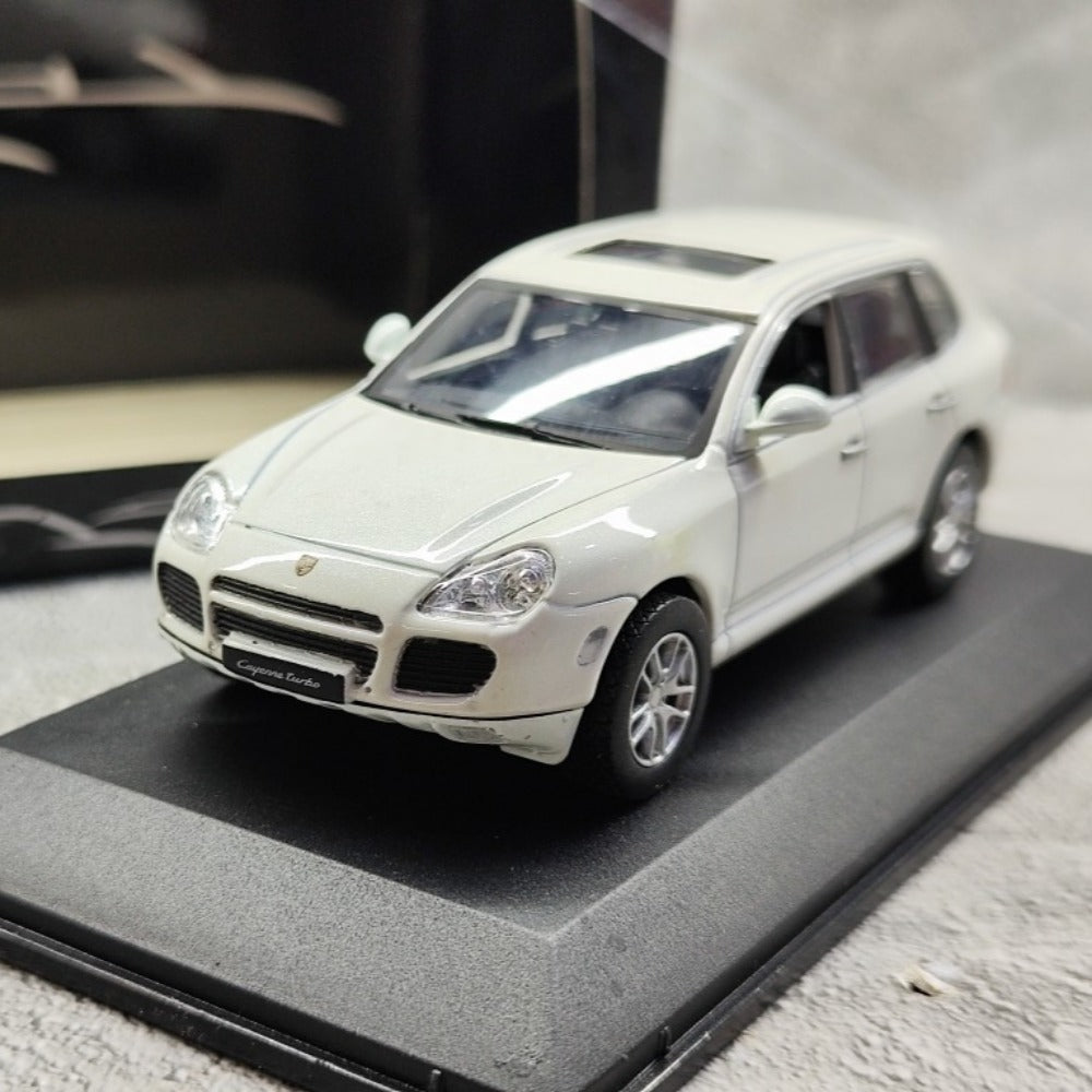 1/43 Scale Porsche Cayenne Turbo SUV Diecast Model Car