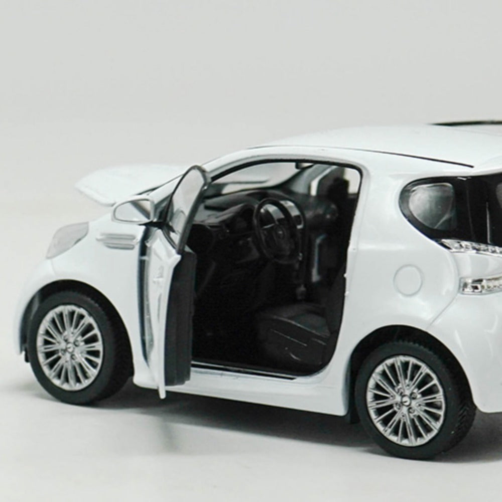 1/24 Scale Aston Martin Cygnet Diecast Model Car
