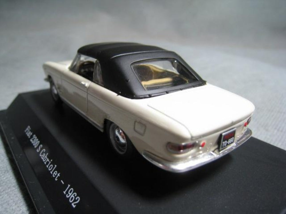 1/43 Scale 1962 Fiat 2300S Cabriolet Diecast Model Car