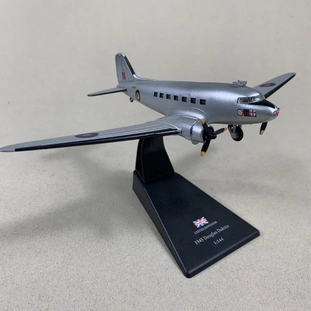 1/144 Scale 1945 Douglas C-47 Skytrain RAF Dakota WWII British Military Transport Aircraft Diecast Model