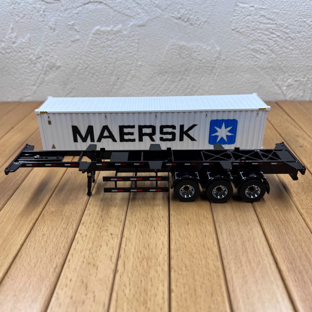 1/50 Scale Peterbilt 579 Day Cab Tractor with Sea Container Truck Diecast Model