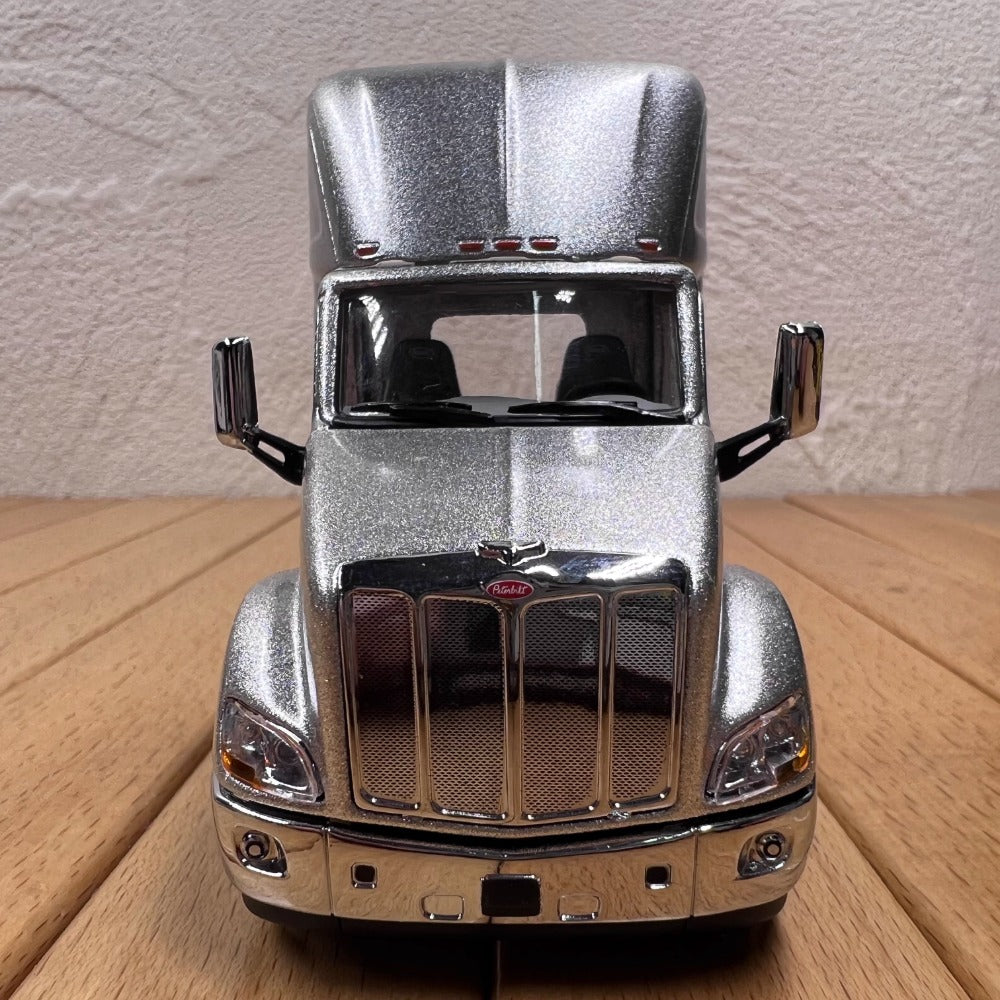 1/50 Scale Peterbilt 579 Day Cab Tractor with Sea Container Truck Diecast Model