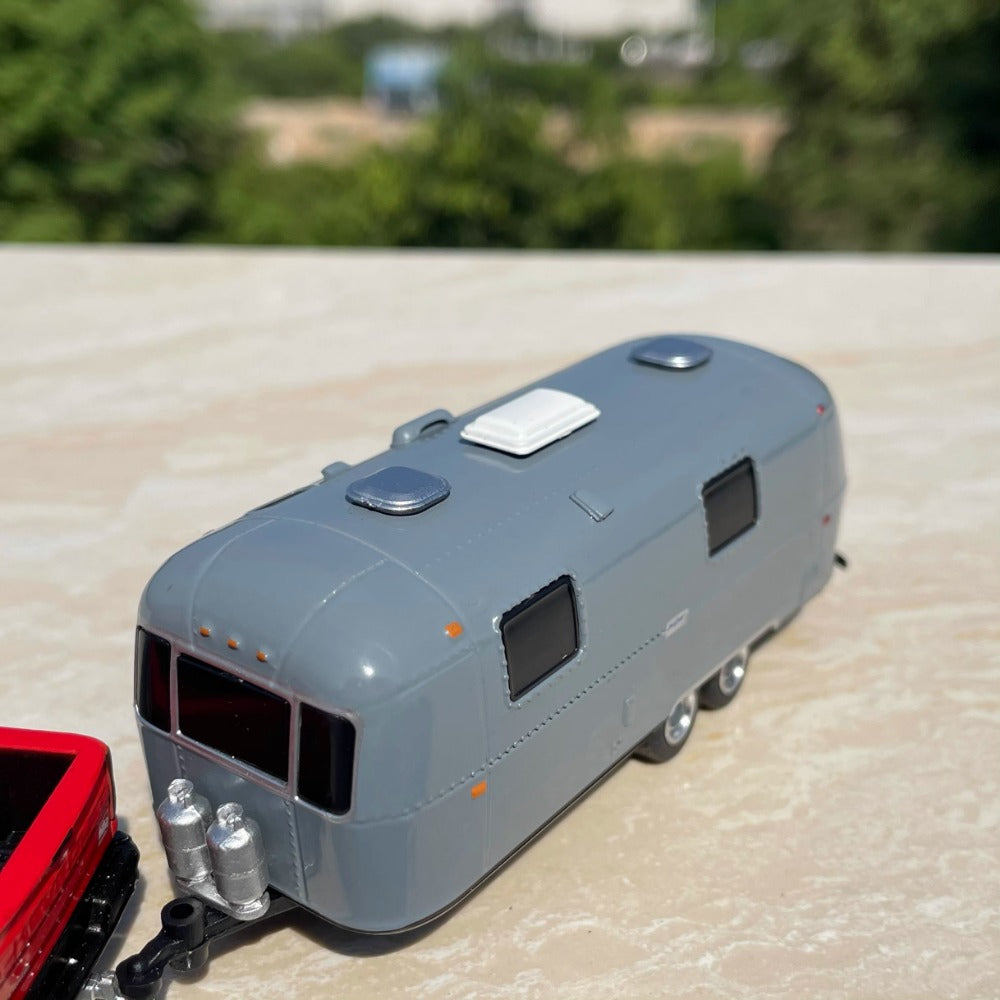 1/64 Scale 1973 Airstream Land Yacht Ambassador Travel Trailer Diecast Model