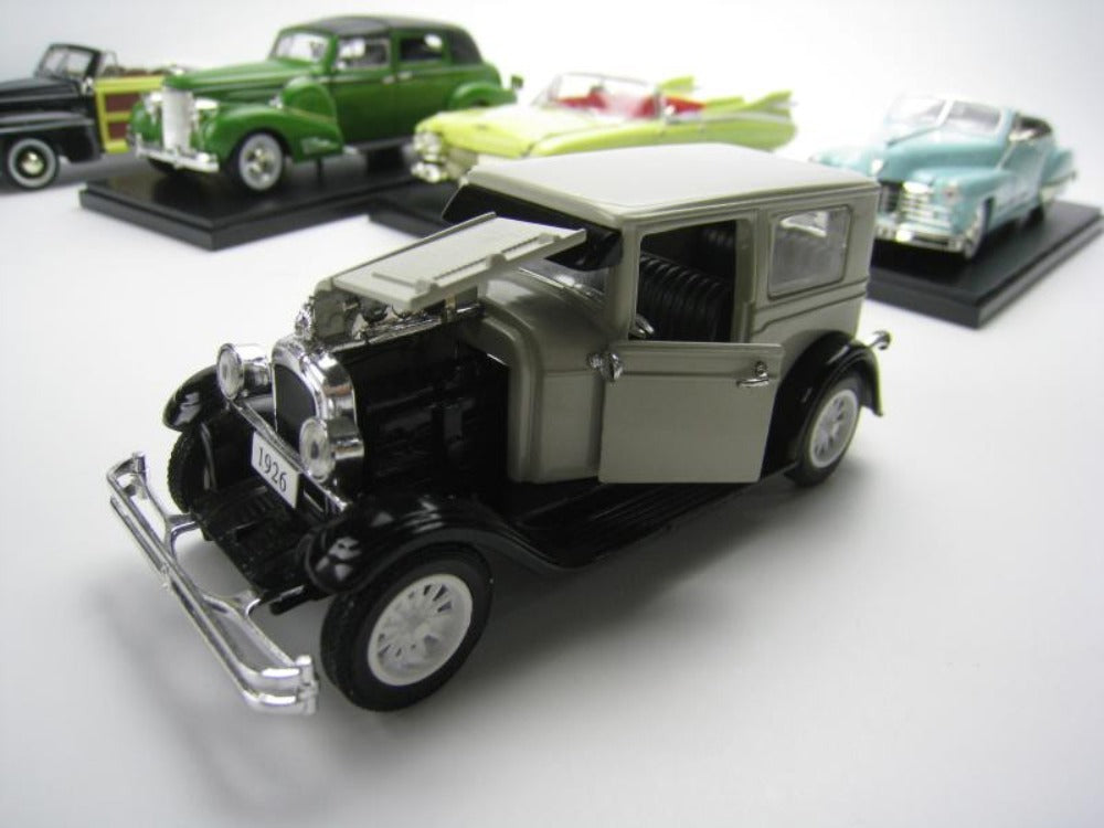 1/32 Scale 1926 Pontiac Coach Sedan Diecast Model Car