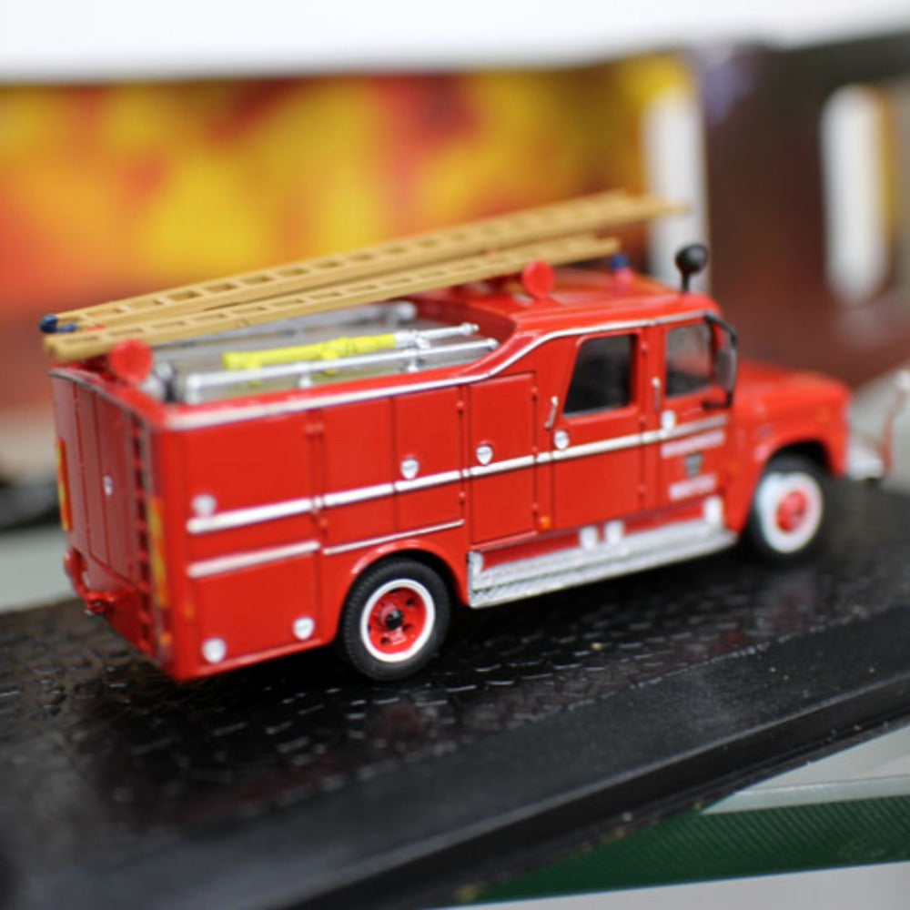 1/72 Scale Dodge D-500 Fire Engine Diecast Model