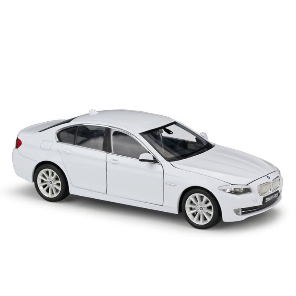 1/24 Scale BMW 535i Executive Car Diecast Model
