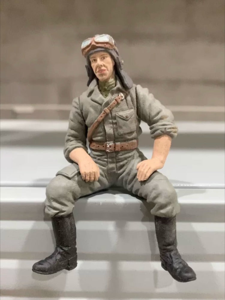 1/18 Scale Soviet Army 4pcs/set Figurines Painted Model Diorama