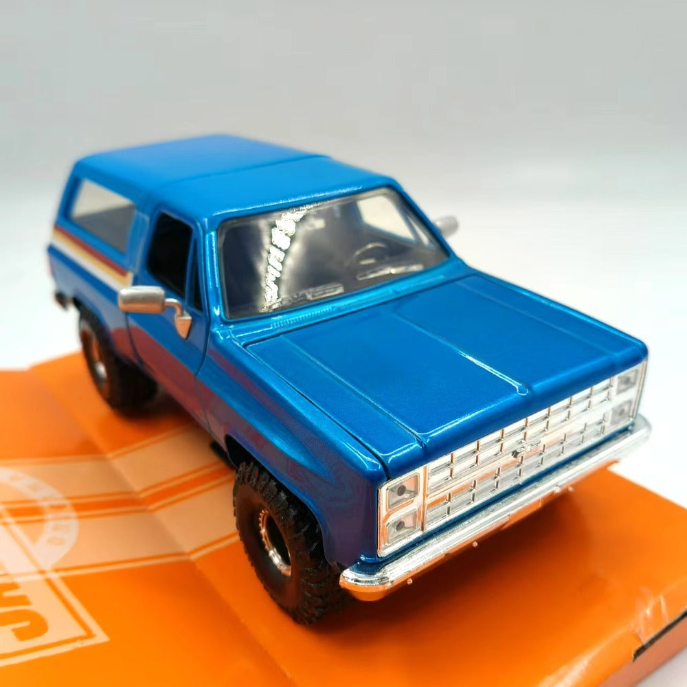 1/24 Scale 1980 Chevrolet K5 Blazer SUV Diecast Model Car