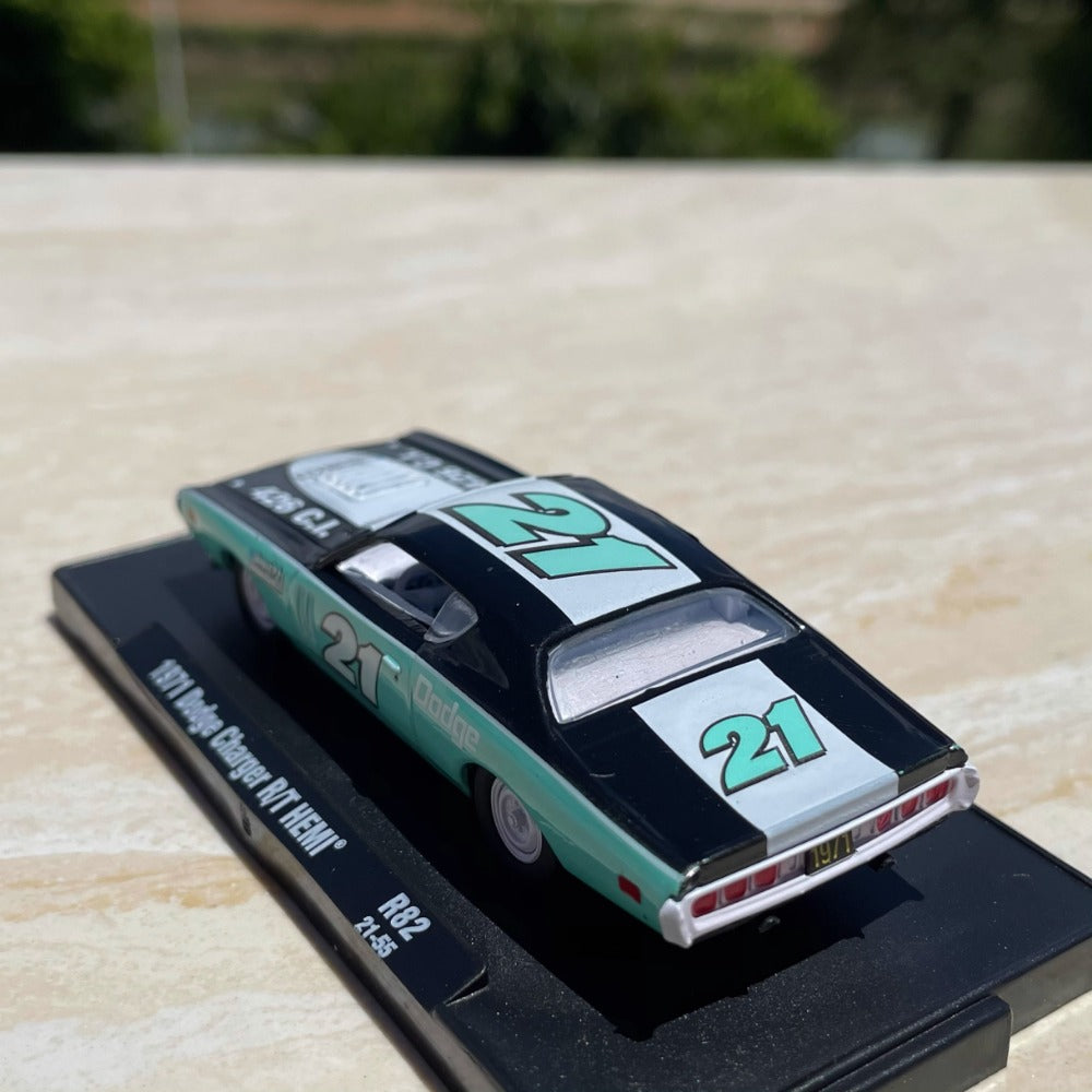 1/64 Scale 1971 Dodge Charger R/T Diecast Model Car