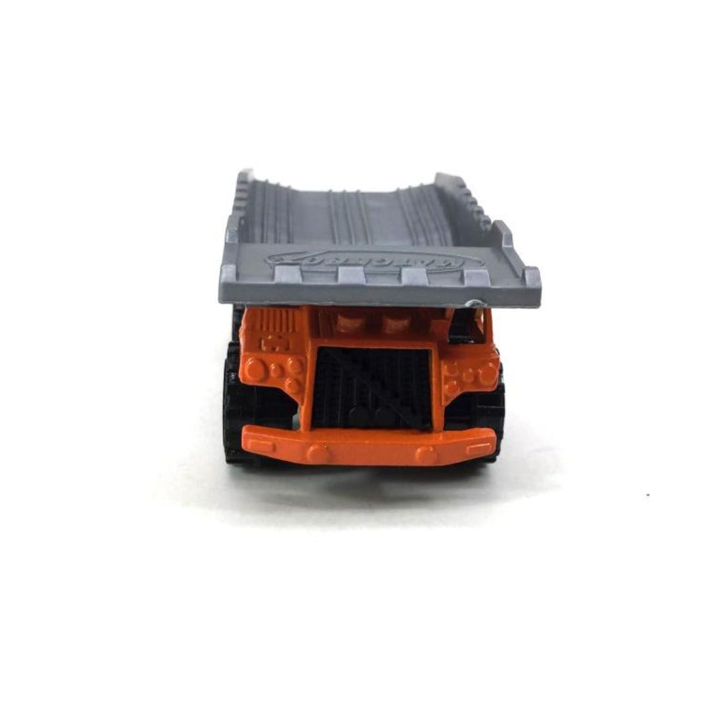Matchbox 3-Axle Dump Truck 536 BASH & BUILD CO Diecast Model