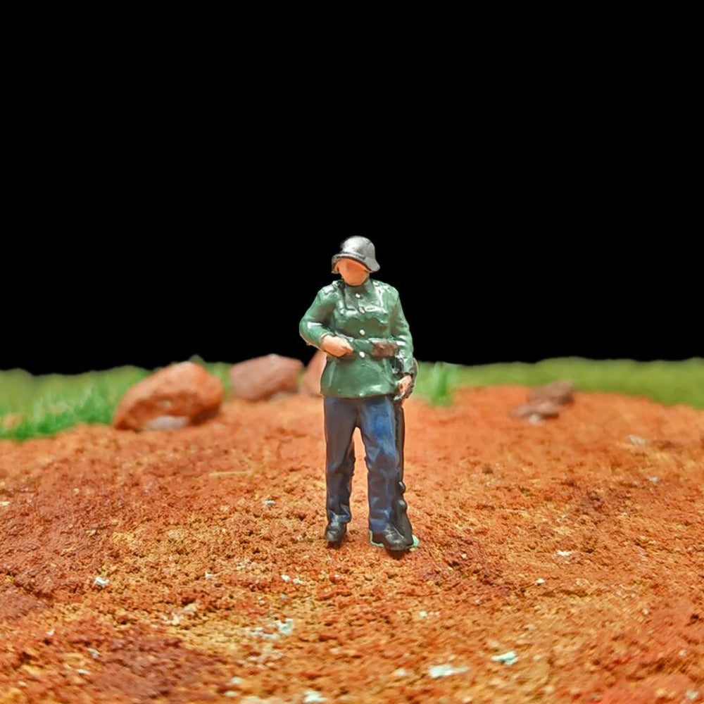 1/72 Scale WWII Soldiers Painted Figurines Set for Model Dioramas