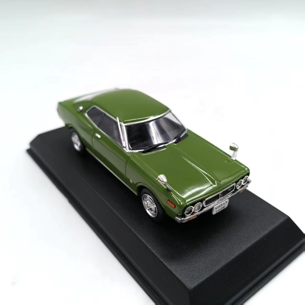 1/43 Scale 2000 Nissan Laurel Diecast Model Car