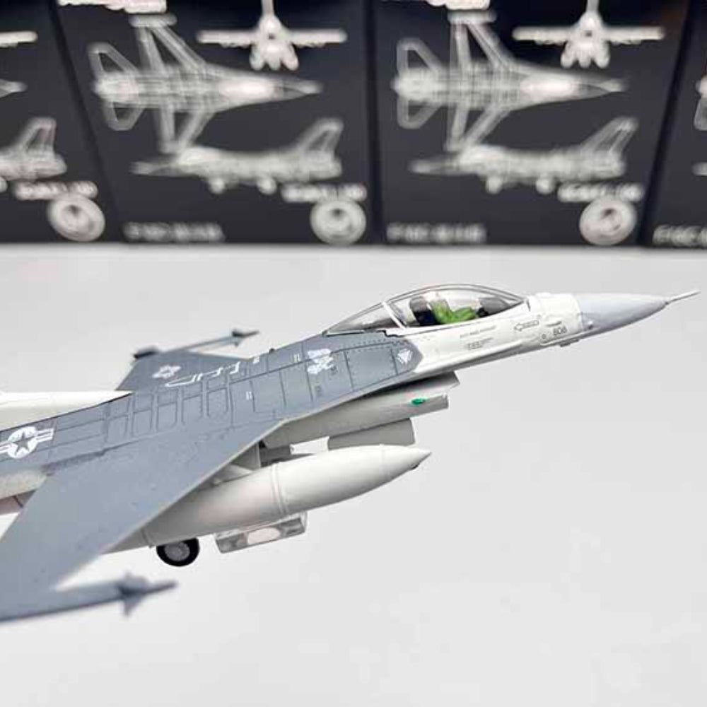 1/100 Scale General Dynamics F-16C Fighting Falcon US Fighter Aircraft Diecast Model