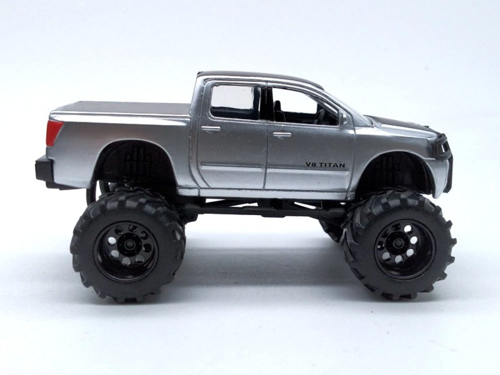 1/64 Scale 2006 Nissan Titan Monster Truck Diecast Model Car