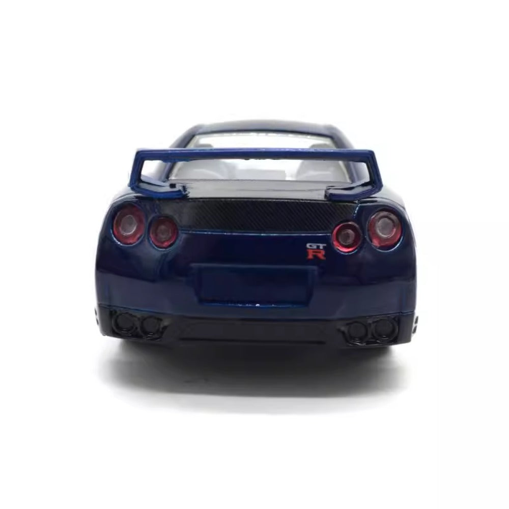 1/32 Scale Nissan GT-R R35 Sports Car Diecast Model