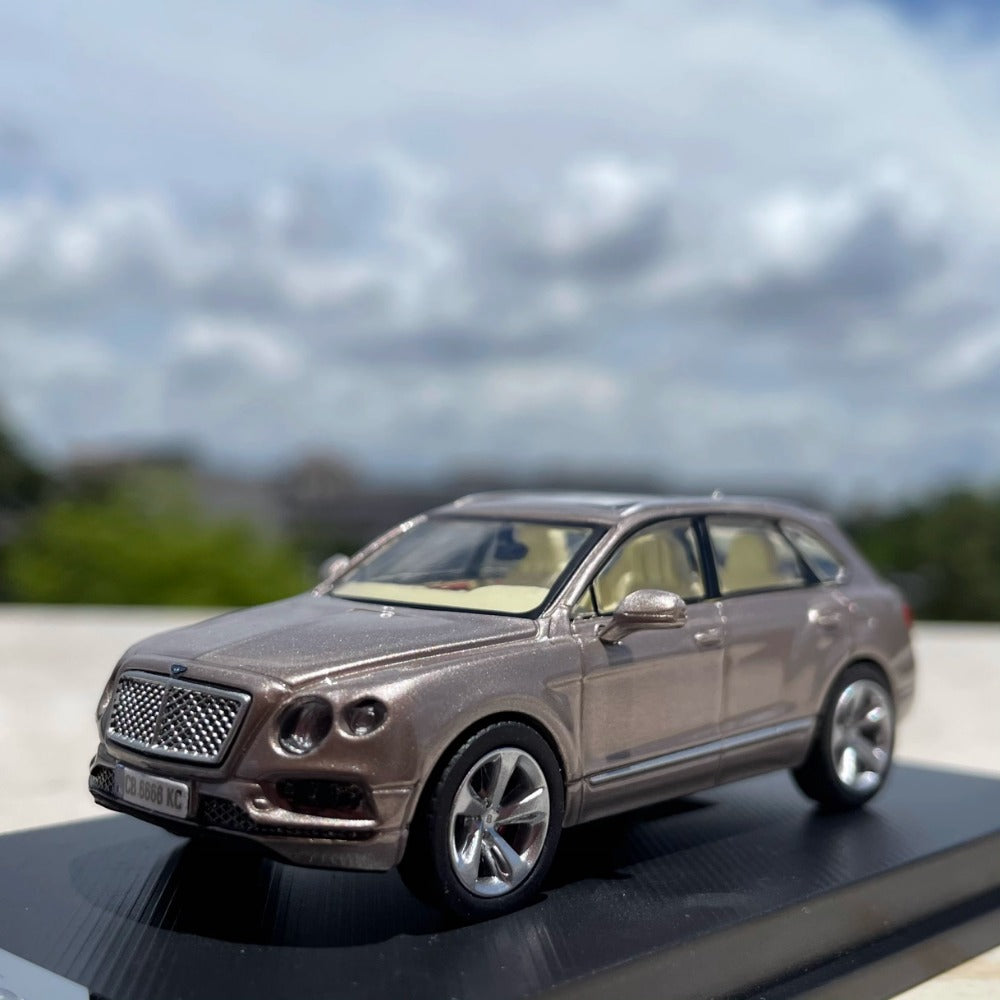 1/64 Scale Bentley Bentayga Luxury Crossover SUV Diecast Model Car