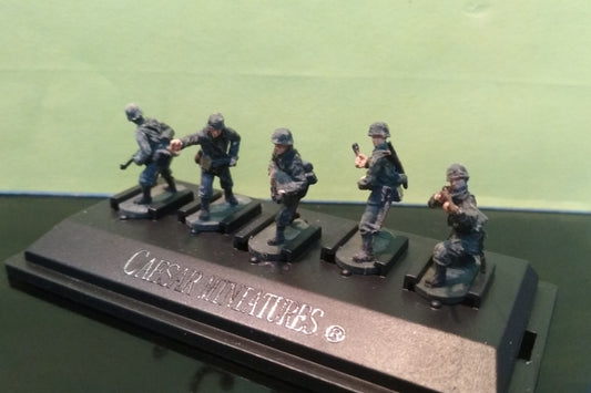 1/72 Scale WWII German Panzergrenadiers Set 5pcs Painted Figures Attack Poses Caesar Miniatures P803