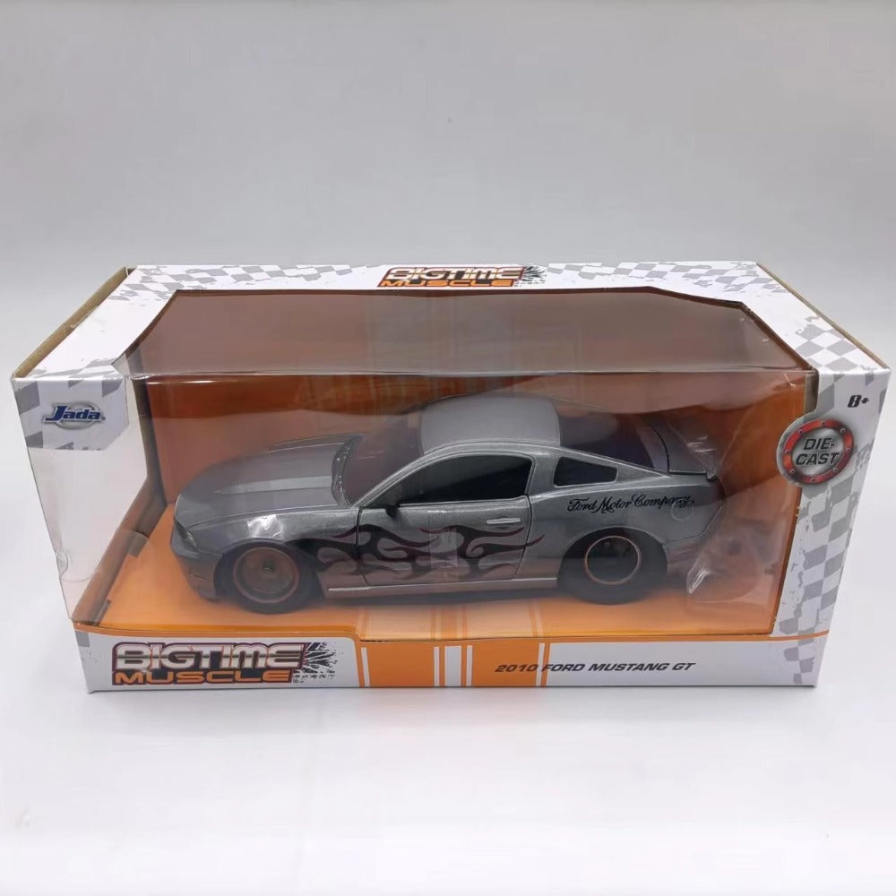 1/24 Scale 2010 Ford Mustang GT Diecast Model Car