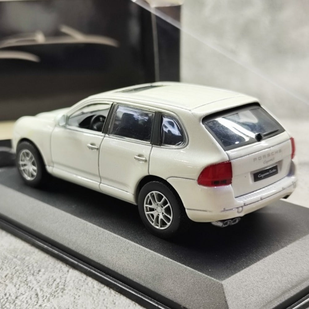 1/43 Scale Porsche Cayenne Turbo SUV Diecast Model Car