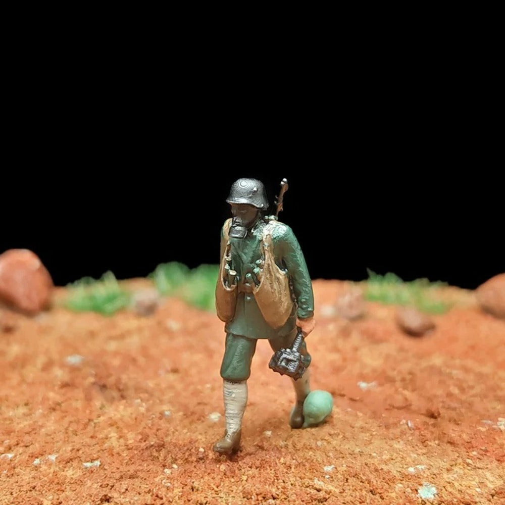 1/72 Scale WWII Army Soldiers Painted Figurines for Model Dioramas