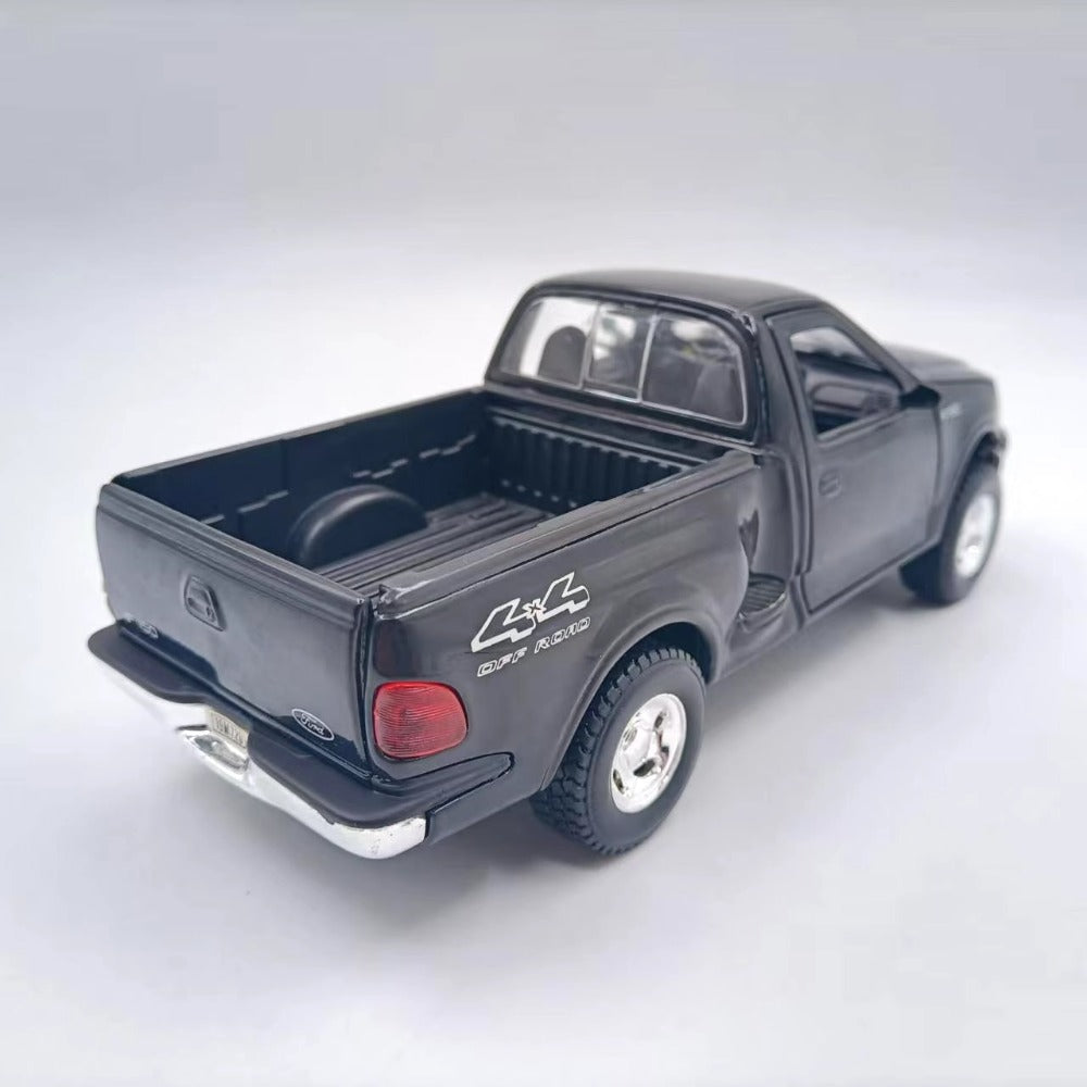 1/32 Scale Ford F-150 Truck Diecast Model Car