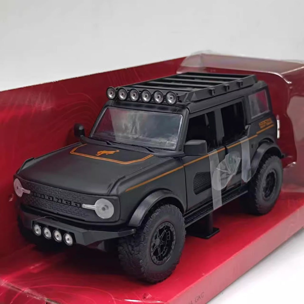 1/24 Scale 2021 Ford Bronco SUV Diecast Model Car