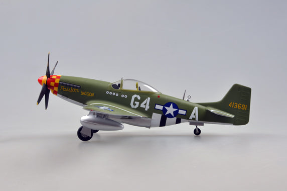 prebuilt 1/48 scale P-51D Mustang aircraft model 39304 side view