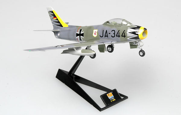 prebuilt 1/72 scale F-86 Sabrejet aircraft model 37103