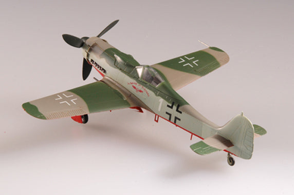 1/72 scale prebuilt Fw 190 fighter aircraft model 37261