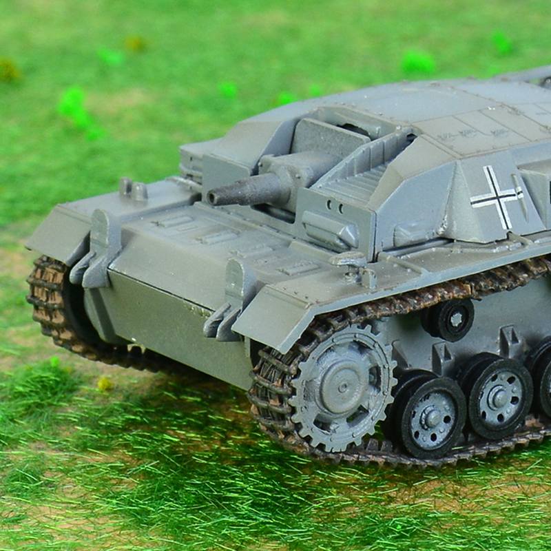 pre-painted plastic model Sturmgeschütz III 36136