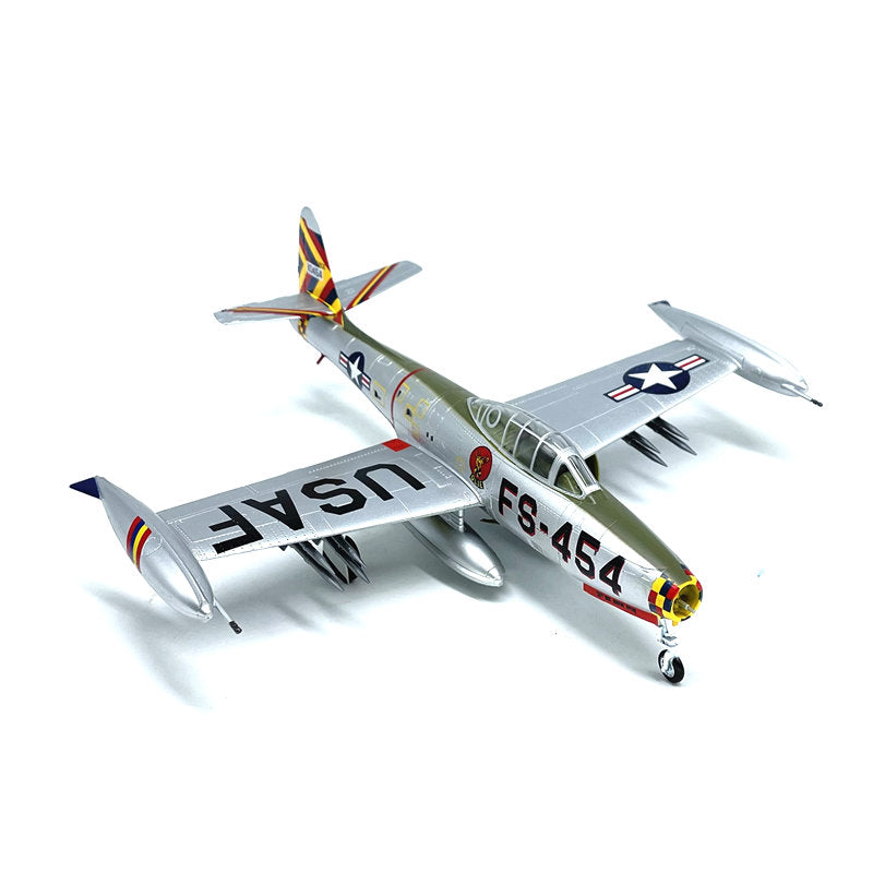 prebuilt 1/72 scale F-84G Thunderjet aircraft model 36800