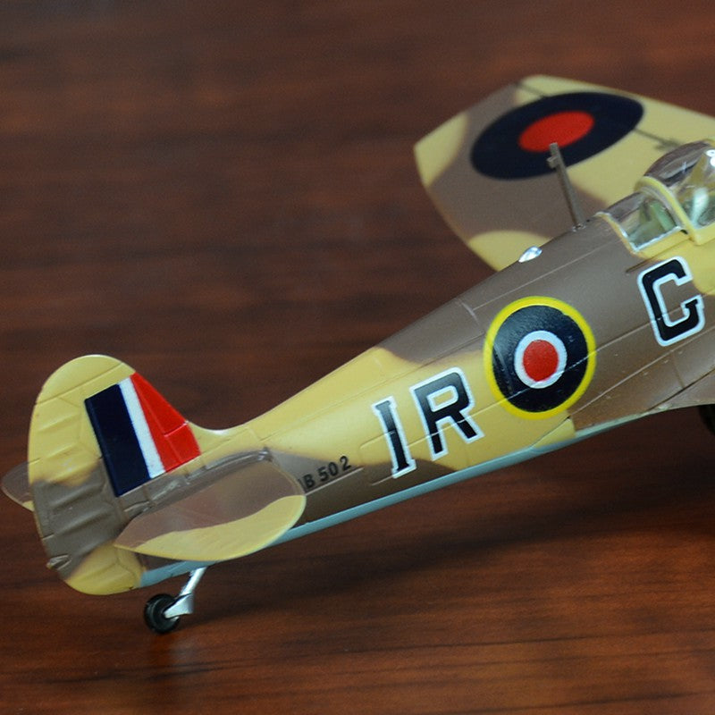 Spitfire fighter aircraft 1/72 scale model